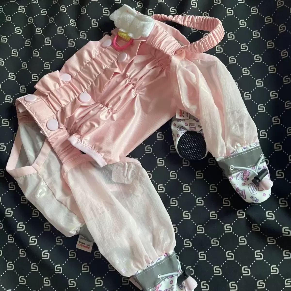 Dog outdoor anti-dirty and anti-urine bib pants set medium small dog Thai
