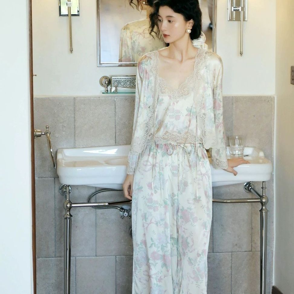 睡衣女春夏重工印花蕾絲拼接開衫吊帶套裝女夏家居服三件套