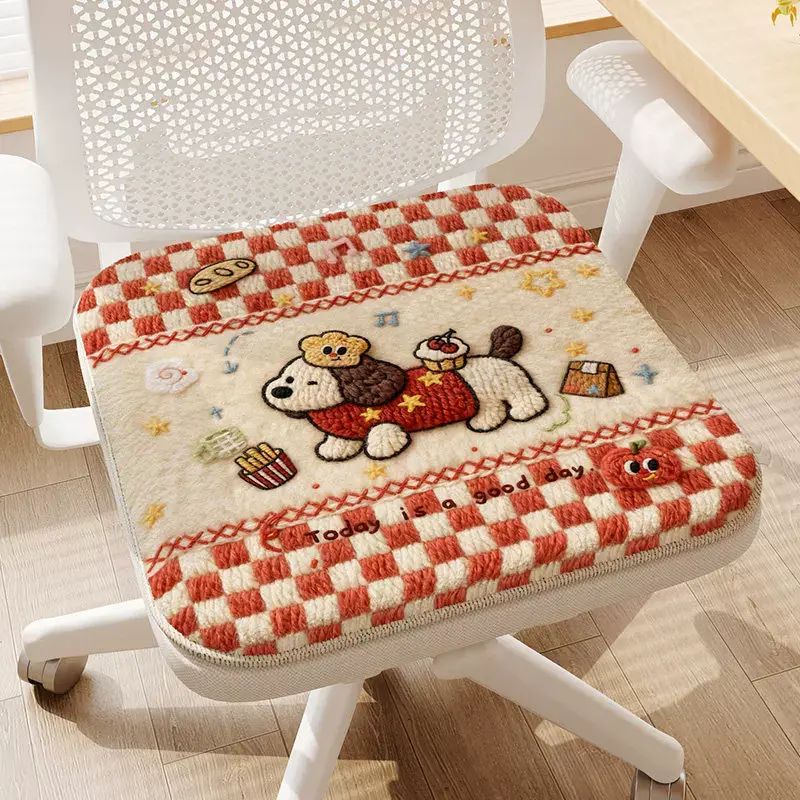 卡通毛绒坐垫冬季隔凉办公室工位久坐椅垫学生教室耐脏防滑屁垫