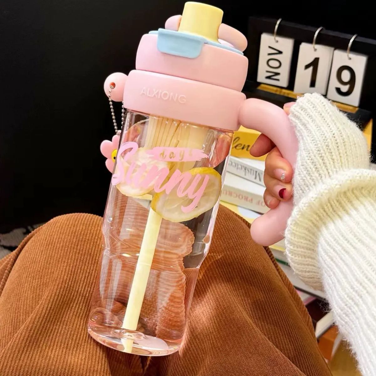 高颜值吸管杯夏天巨无霸大容量网红奶茶吸管杯子平行进口