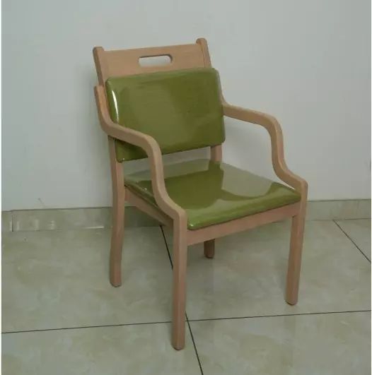 适老化家具实木餐桌椅组合休闲养老院康养家用圆餐桌方桌老人