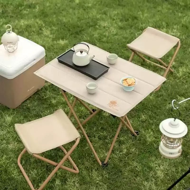 大迈-DAMO-折叠桌椅套装 户外小桌 椅子 露营桌 椅 便携桌 便携椅 便携小凳子 超轻月亮椅 轻量化 折叠椅 钢管支架 钓鱼椅 野餐桌椅 露营用品 1桌2椅