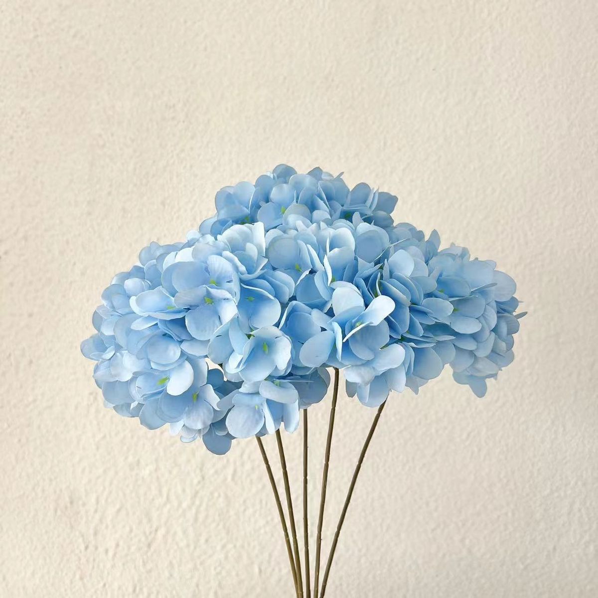 婚庆蓝色仿真花家居装饰道具郁金香摆件绢花玫瑰路引插花假花-浅蓝色把束绣球2号 均码