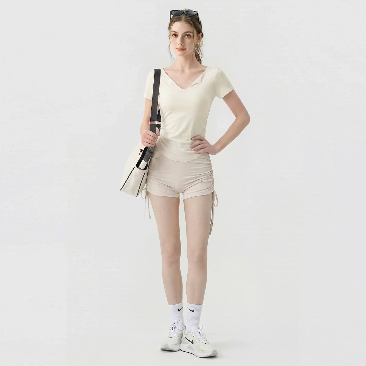 瑜伽服女2026新款短袖V領速干修身跑步健身普拉提訓練上衣運動t恤-奶油白上衣+象牙白短褲 S-款式3