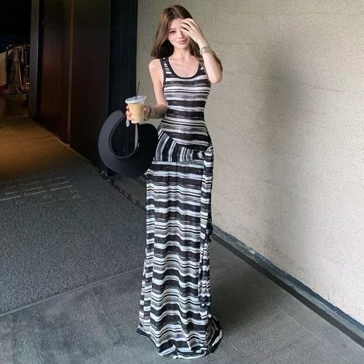 Shipped from Mainland | Black and White Striped Backless Dress for Women  Summer Vintage High-Image color * 1272 S | Category (1) : *1272 |  Category (2) : S | HKTVmall The Largest HK Shopping Platform