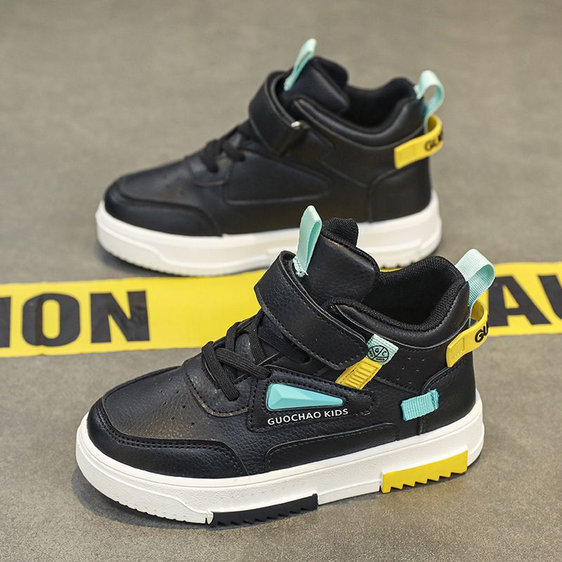 男童鞋春季上新休閒運動童鞋男女中大童皮面搭扣運動鞋板鞋