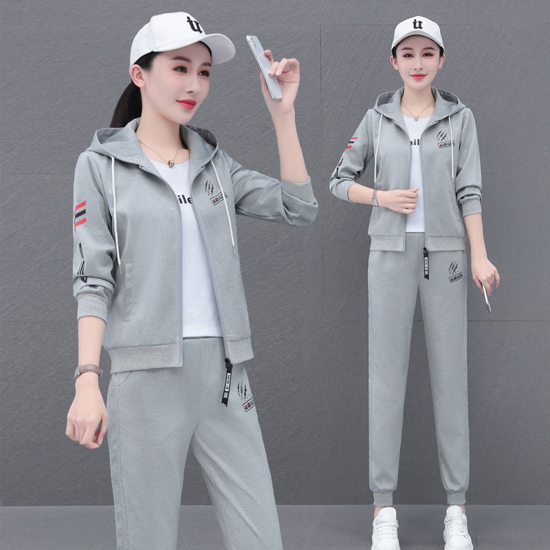連帽運動服套裝女春秋季新款休閒寬鬆洋氣衛衣早春薄款三件套