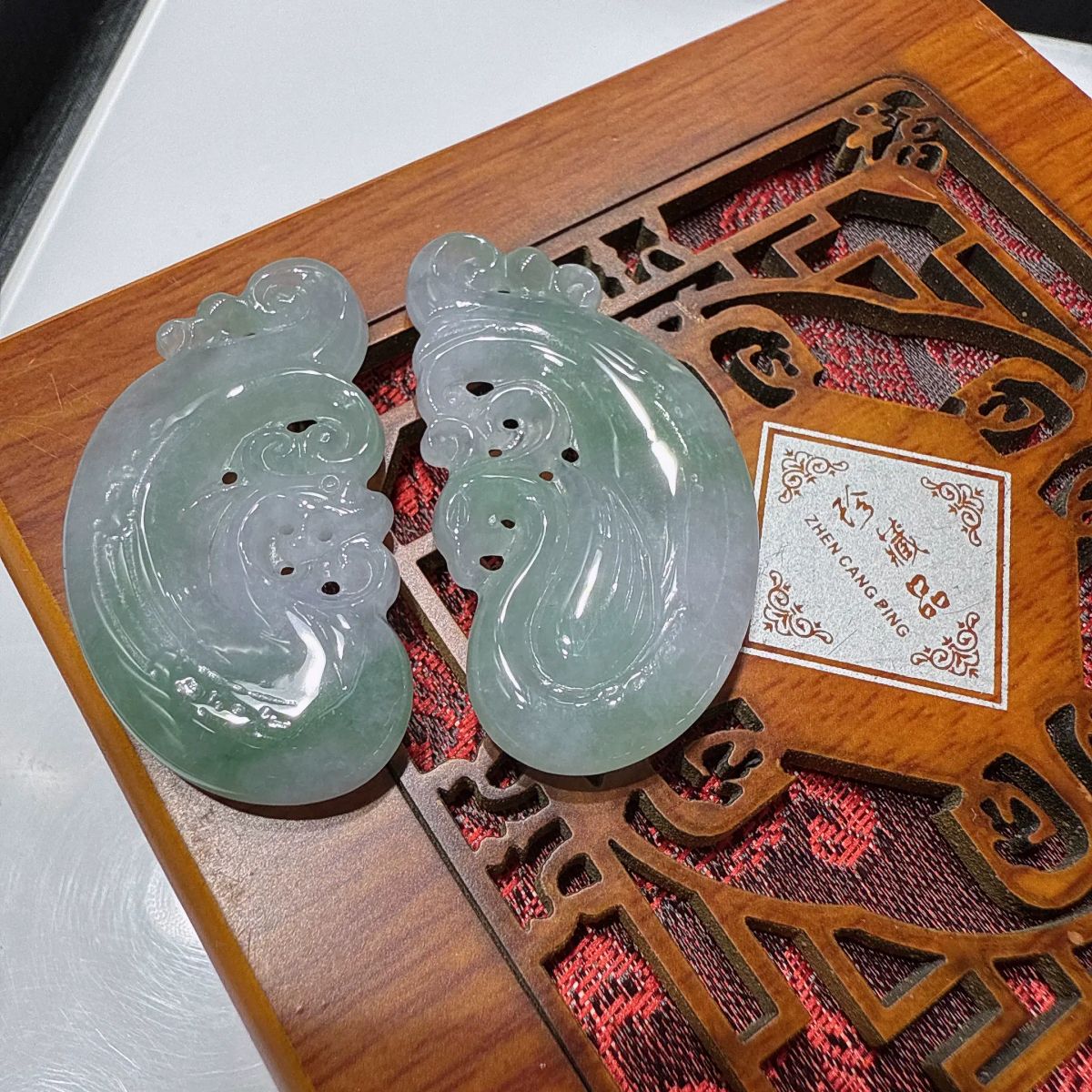 a 82缅甸翡翠龙凤呈祥配绳