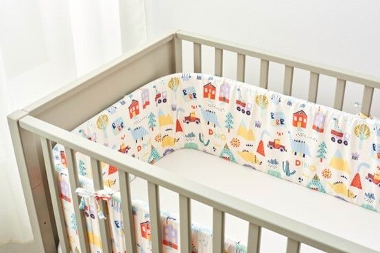 HugsieBABY 嬰兒床圍-恐龍方城市