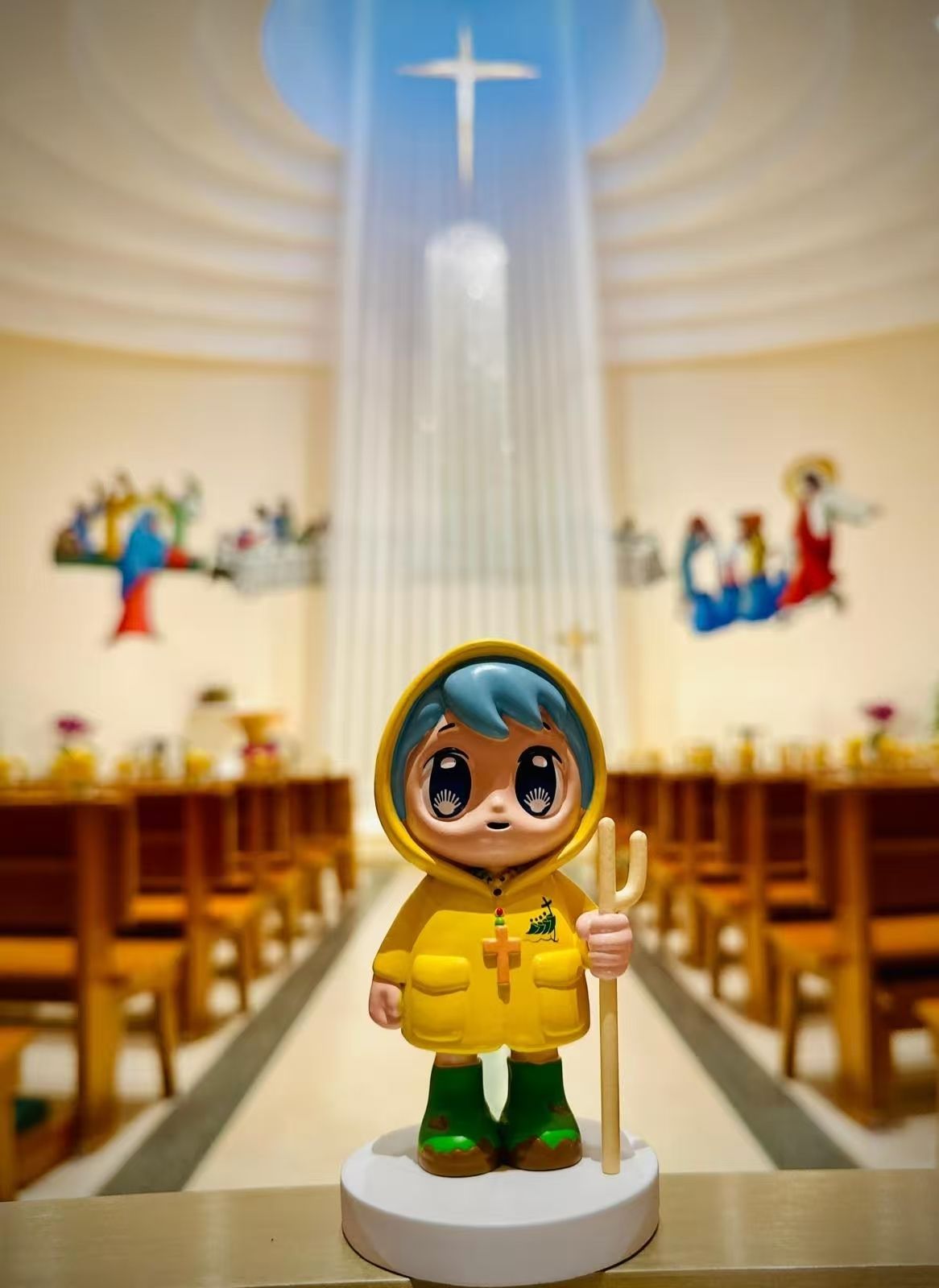 Hold Hands | 梵蒂岡-2025禧年吉祥物-Luce（樹脂-帶底座-擺件）約205克，身高12.5cm | 尺碼: 1件| HKTVmall  香港最大網購平台