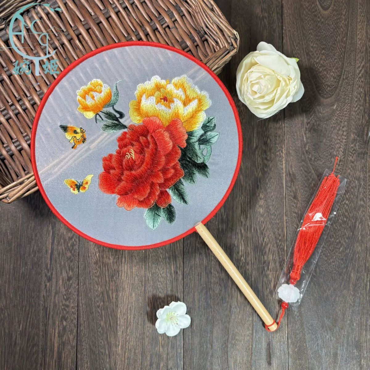 双面绣花团扇苏州刺绣摆件扇子古典舞舞蹈扇古风汉服百搭摆摊