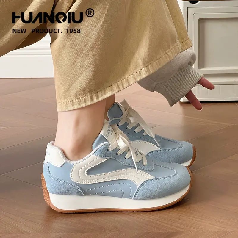 环球蓝色阿甘小白鞋女2025新款爆款德训鞋百搭轻便不累脚厚底板鞋