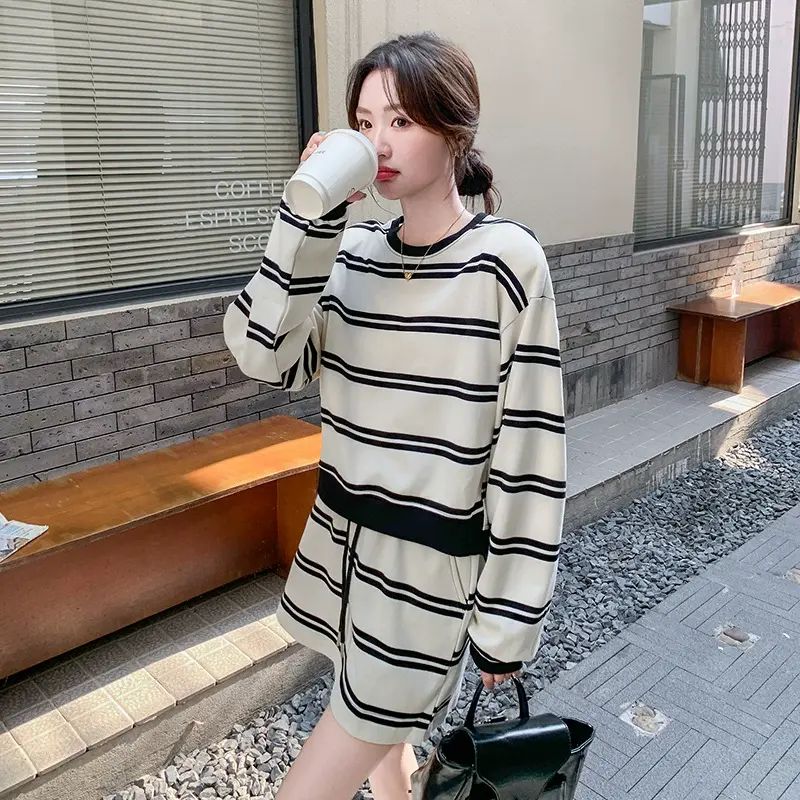 女裝時尚休閒套裝秋冬新款撞色條紋衛衣上衣半裙兩件套裙