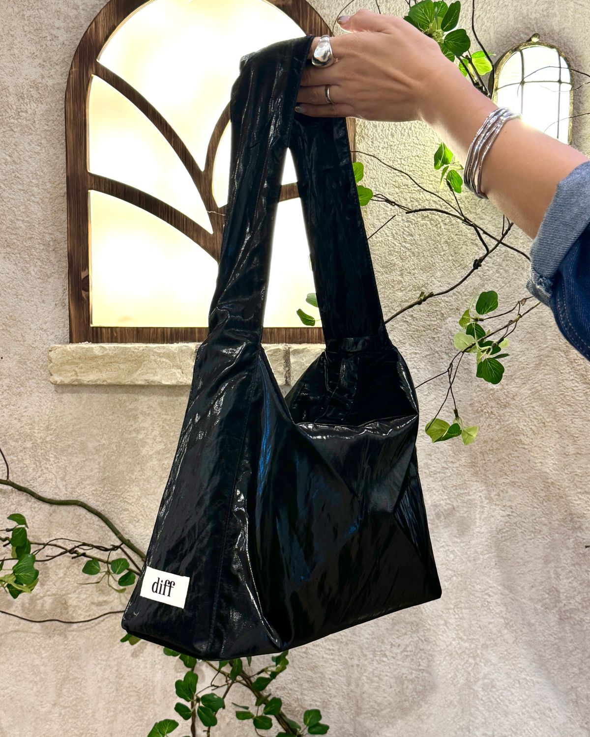 miniFab | Diff Large Satin Shoulder Bag - 黑色 #韓國品牌 #休閒手袋 #設計師系列 ...