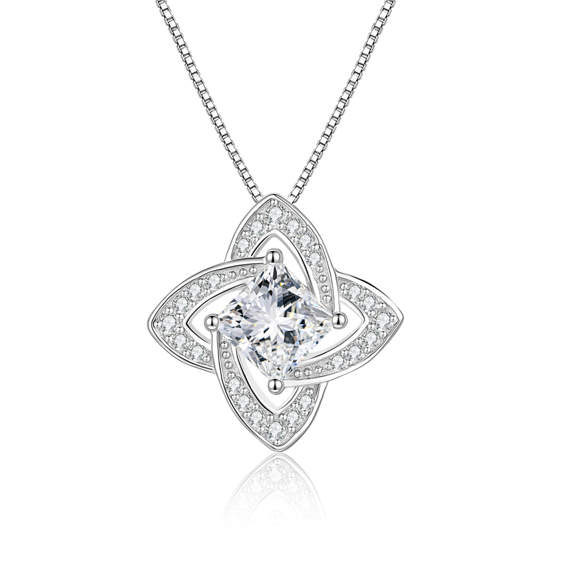 S925 Silver Clover Moissanite Pendant Necklace