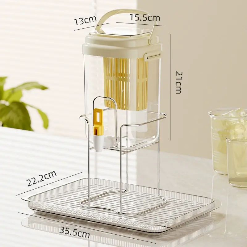 The light luxury refrigerator cold water kettle makes a stunning debut. The high-temperature