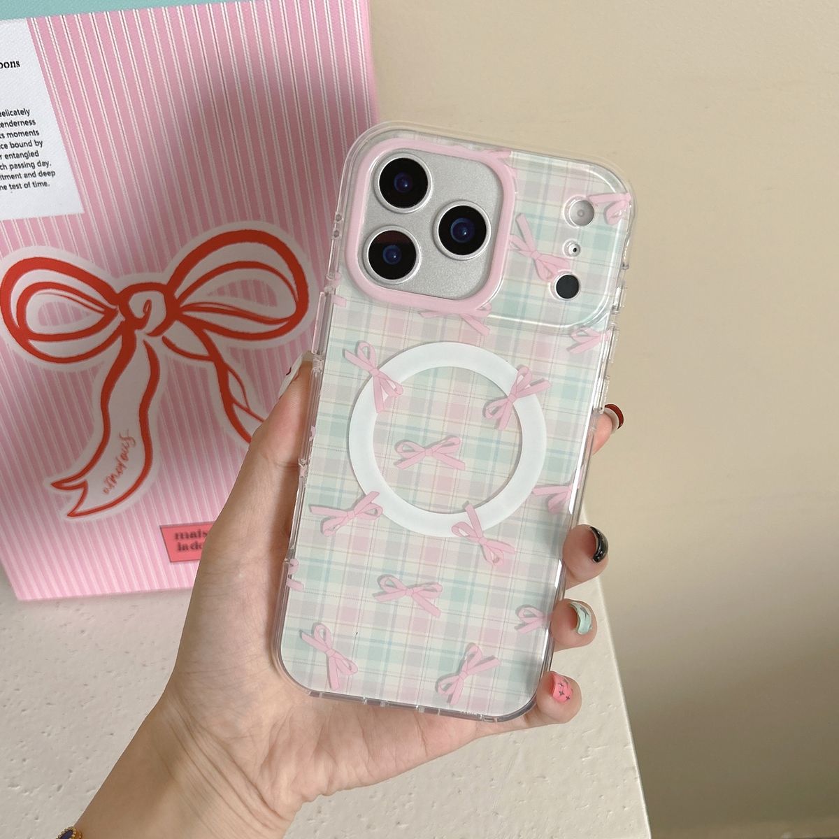 粉绿格纹蝴蝶结配粉色花朵适用苹果17promax手机壳网红苹果16保护套高级大牌15pro创意个性男女奢华-单壳 iPhone 17