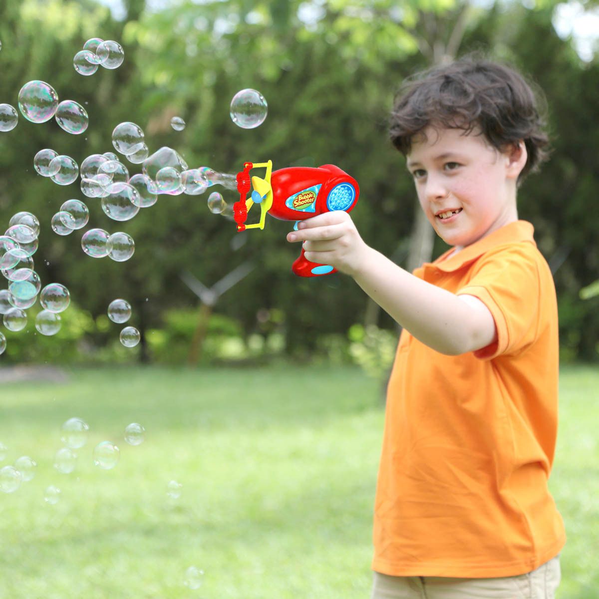 Bubble Shooter - 1 Bubble Solution (59ml) included - Battery Operated