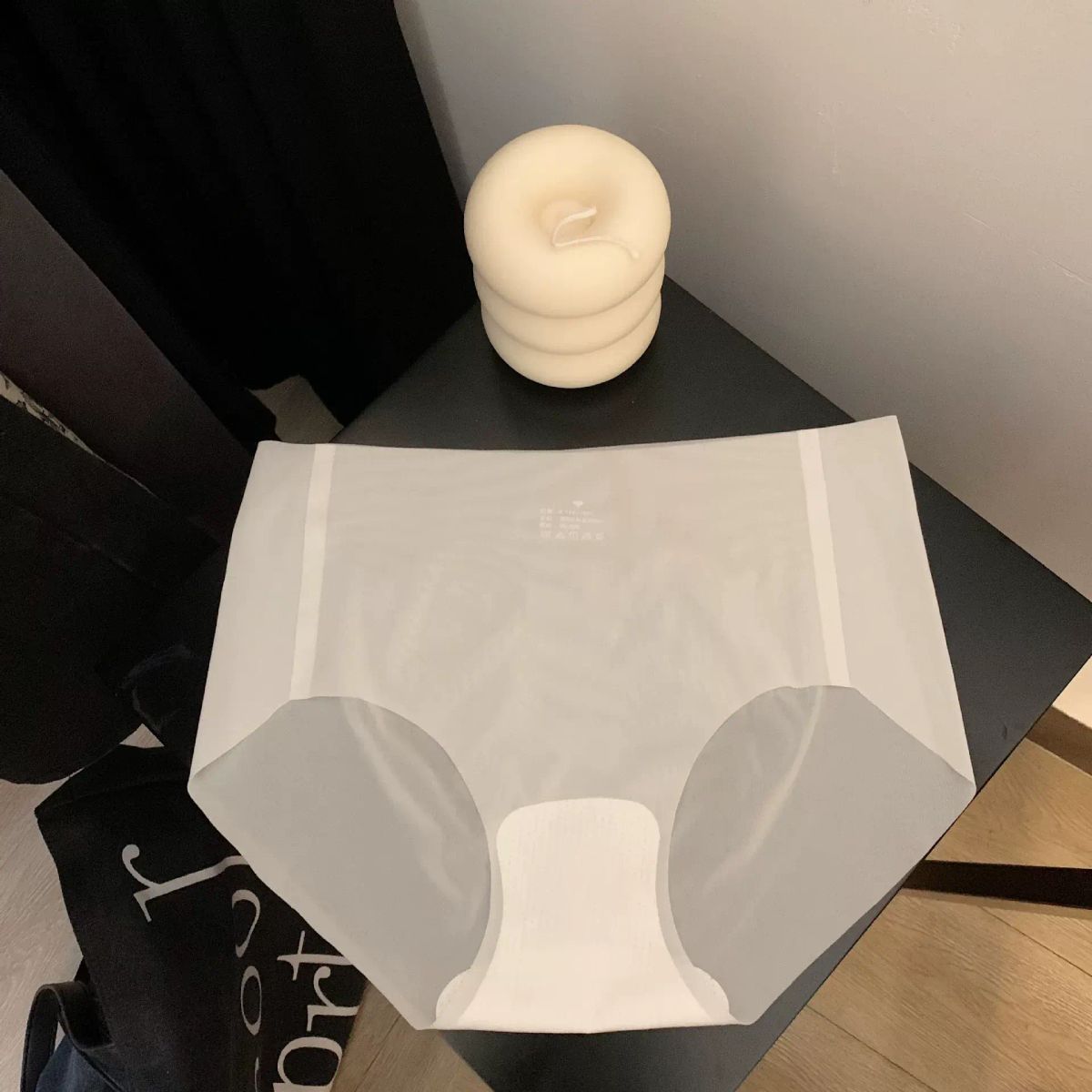 超薄3D立体蜜桃臀一片式无痕冰丝面膜裤纯棉档透气瑜伽运动内裤女