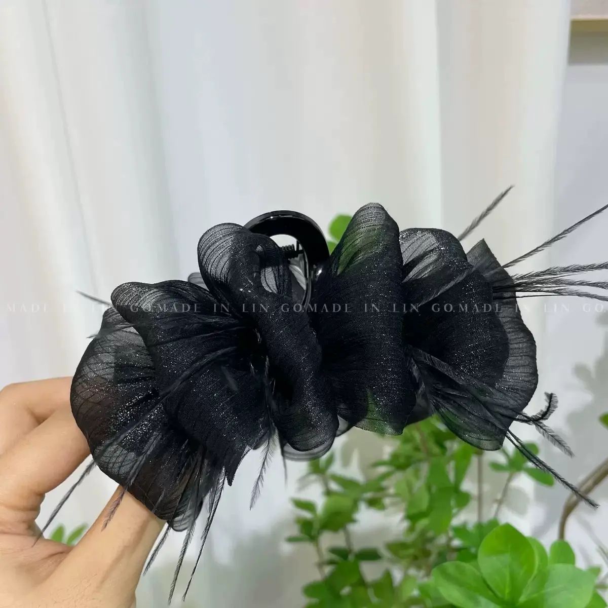 [Feather bubble clip]ins style bow shark clip, cloud-like fluffy hair clip, Korean hair accessories