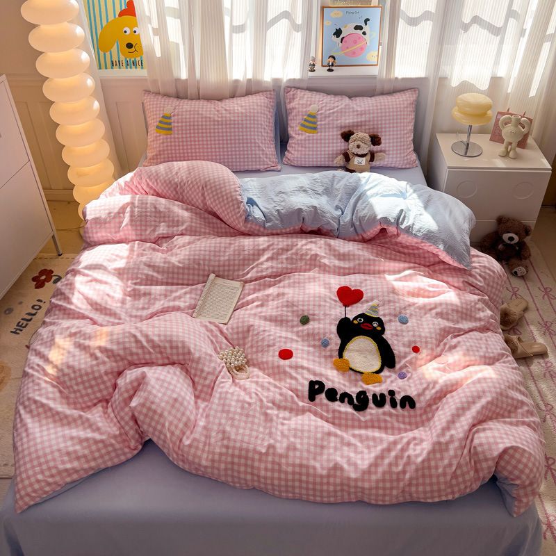 春夏床品套裝|針織棉四件套|水洗雲朵棉毛巾繡|水洗棉|5尺床 小企鵝粉 床笠款