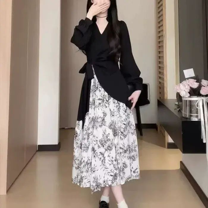 秋装新款新中式国风水墨花花拼接长袖连衣裙显瘦设计感收腰长裙子