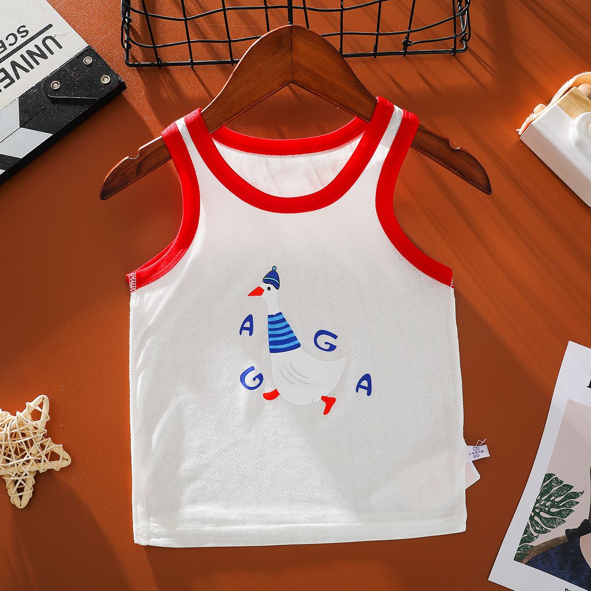 莫代爾無骨BB網眼背心 嬰兒透氣無袖上衣 夏季薄款- 綠色字母小熊 110碼#建議100-110cm