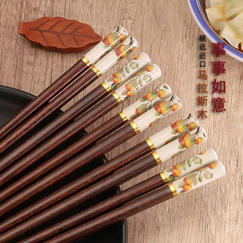 High-grade red sandalwood creates a classic household chopstick. The natural material