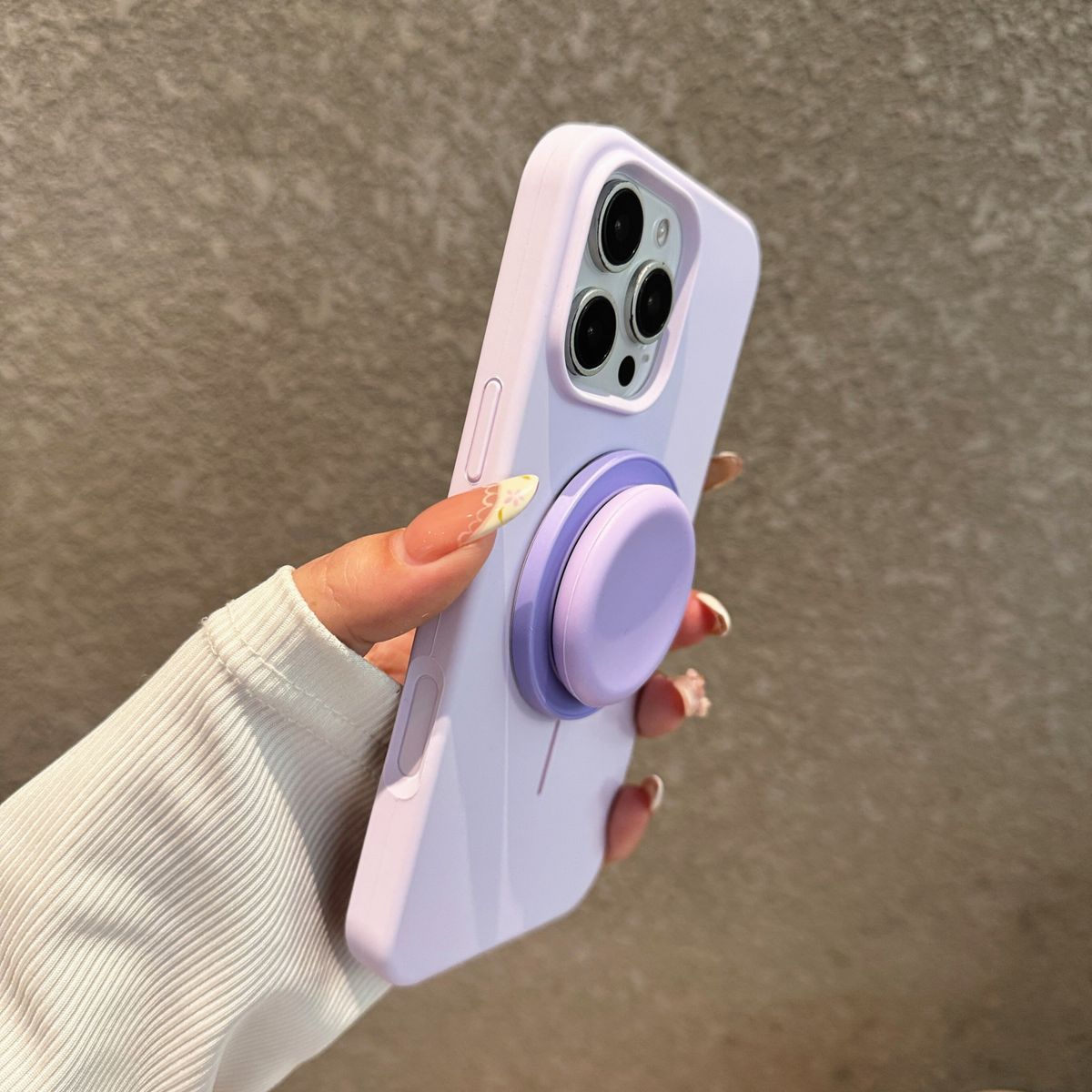 BananaCase韩国ins小众紫色磁吸壳适用15promax苹果14手机壳iPhone16pro圆形支架12磨砂防摔15保护套硬壳13-紫丁香搭配 紫色 紫底盘 iPhone 12